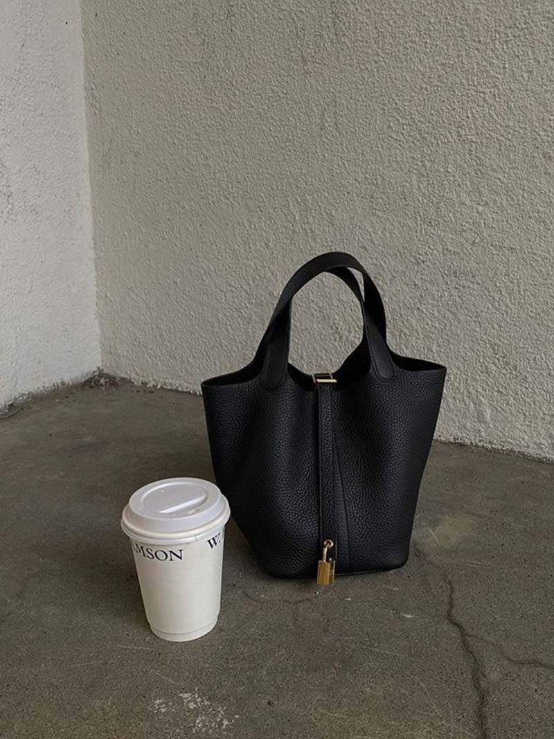 Stylish Vegan Leather Handbag for Every Moment