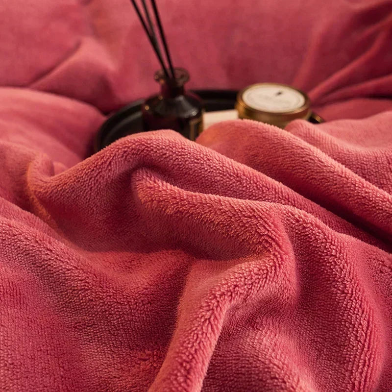 Soft Fleece Bedding Set with Velvet Finish