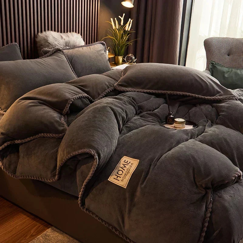 Soft Fleece Bedding Set with Velvet Finish