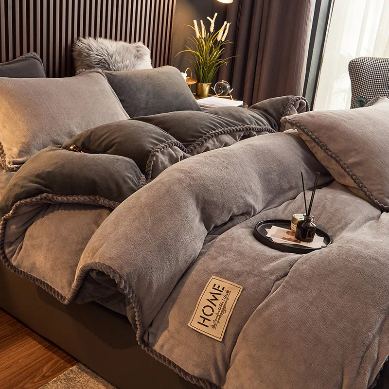Soft Fleece Bedding Set with Velvet Finish