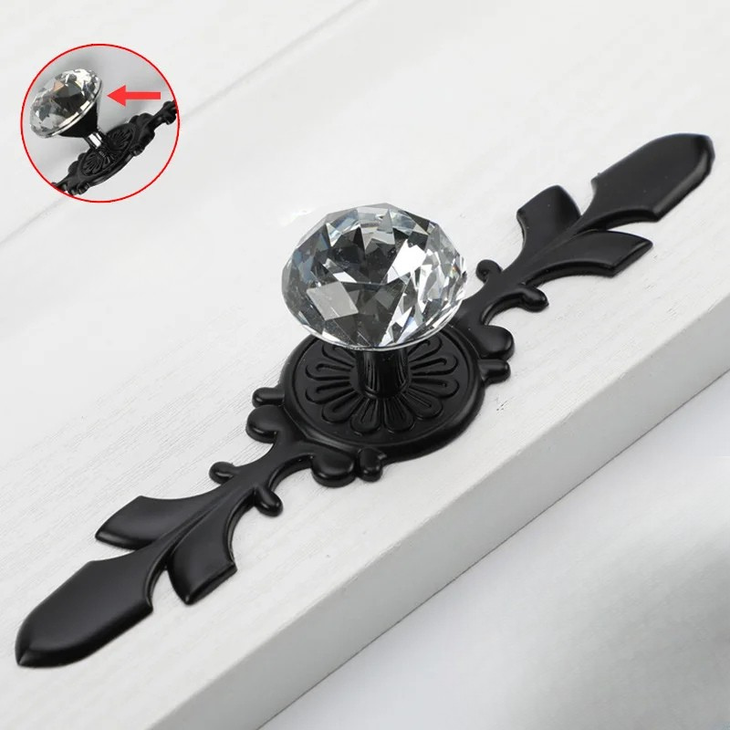 Elegante Schubladenknöpfe aus Kristall mit Diamantdesign