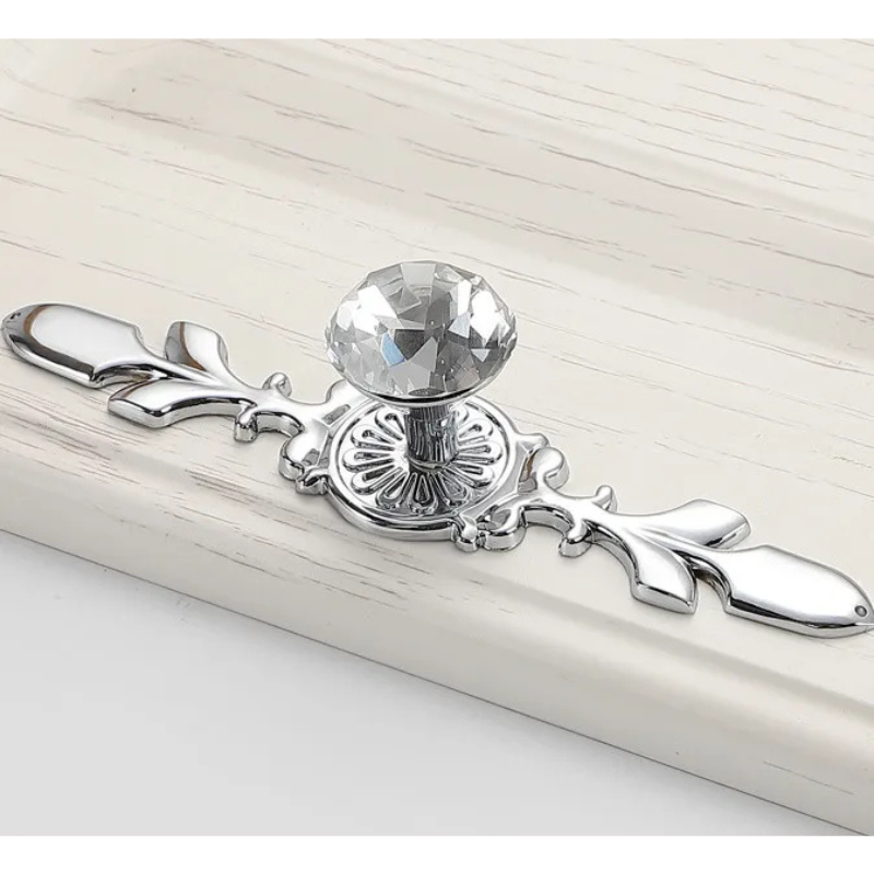 Elegante Schubladenknöpfe aus Kristall mit Diamantdesign