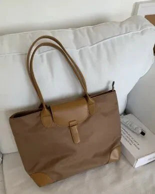 Stylish Shoulder Bag with Ample Storage Space