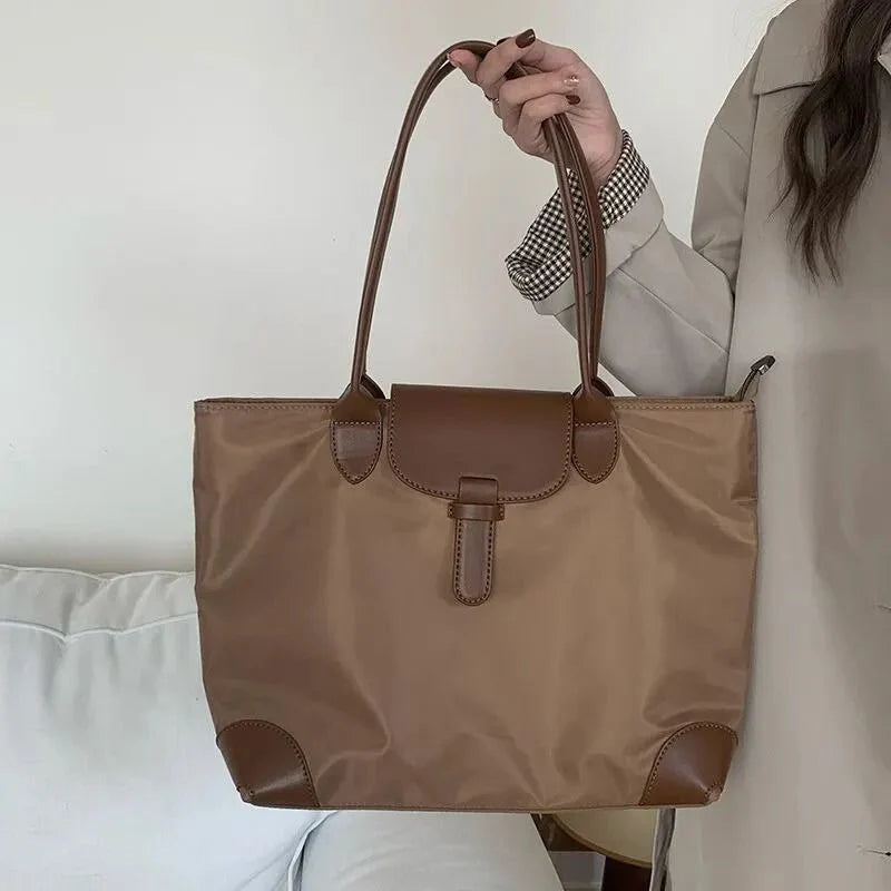 Stylish Shoulder Bag with Ample Storage Space