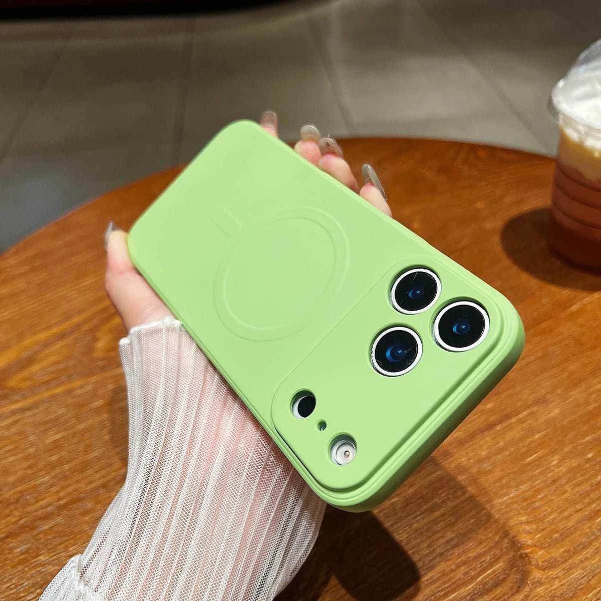 LumiGrip – Magnetische Silikonhülle für iPhone 17 Serie