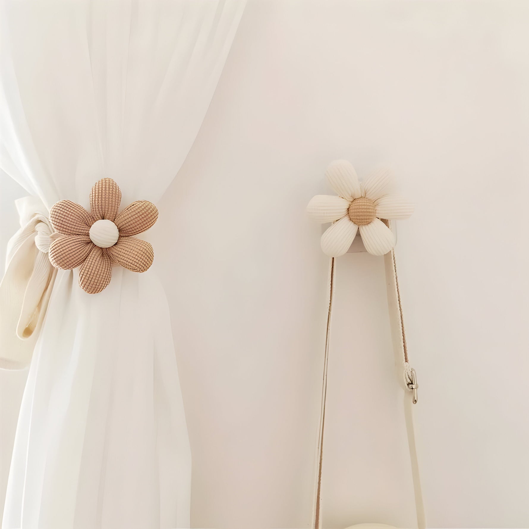 Dekorativer Blumenwandhaken – BlossomHold Haken