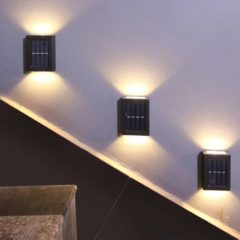 Solarbetriebene LED-Wandleuchte – Warmes Licht ganz ohne Kabel (4er Set)