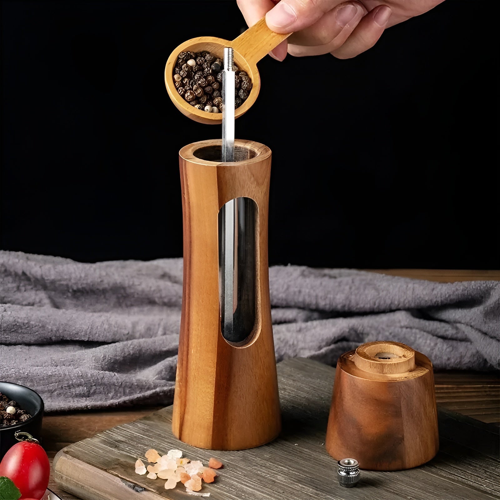 Stylish Spice Grinders for Precise Seasoning in Your Kitchen