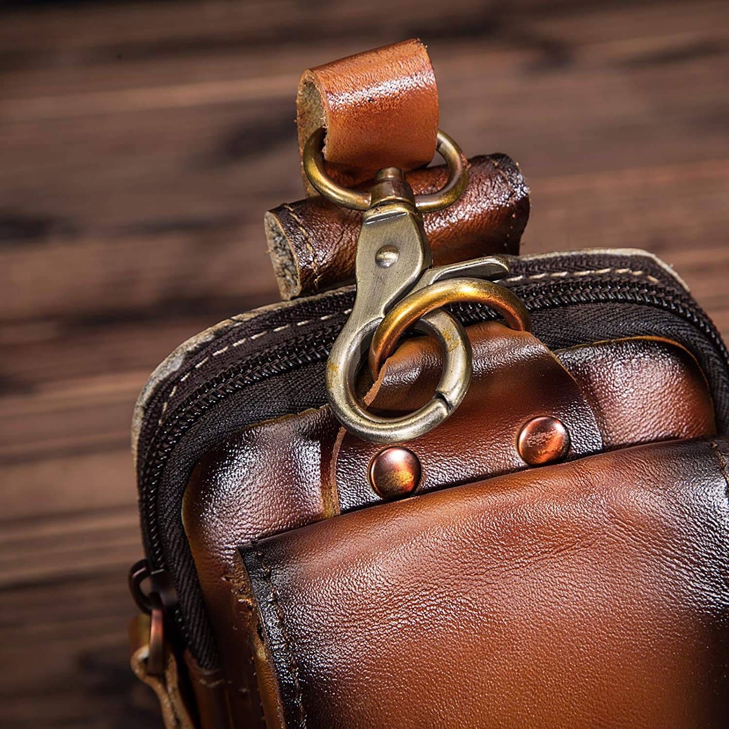 Elegante Herren Hüfttasche aus hochwertigem Leder