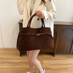 Elegant bag with generous storage space for every occasion
