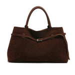 Elegant bag with generous storage space for every occasion