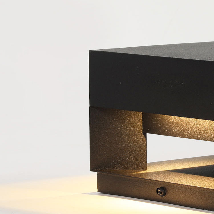 Square Outdoor Wall Light for Gardens and Patios – Minimalist Design