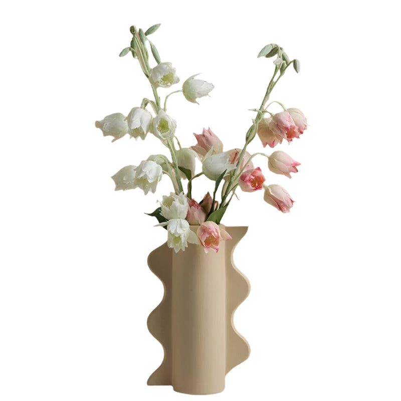 Elegantes Keramikdesign für stilvolle Blumenarrangements