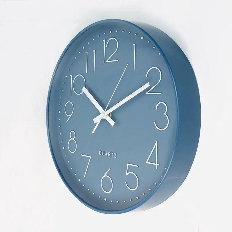 12-Inch Quartz Wall Clock with Silent Operation in Modern Design