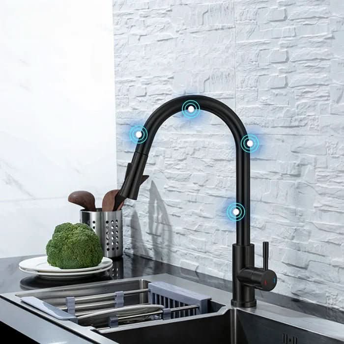 Kitchen Faucet with Pull-Out Sprayer and Smart Sensor Technology
