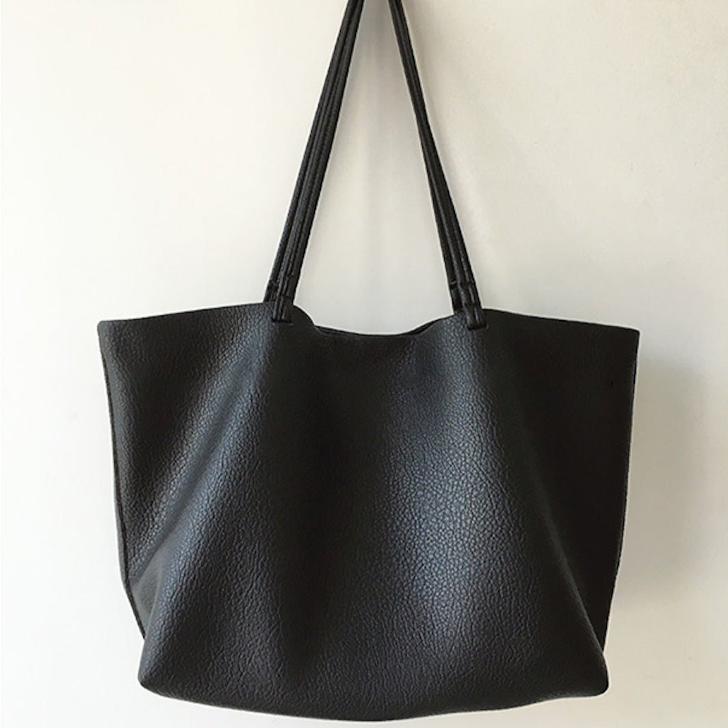 Stylish women's handbag with plenty of storage space
