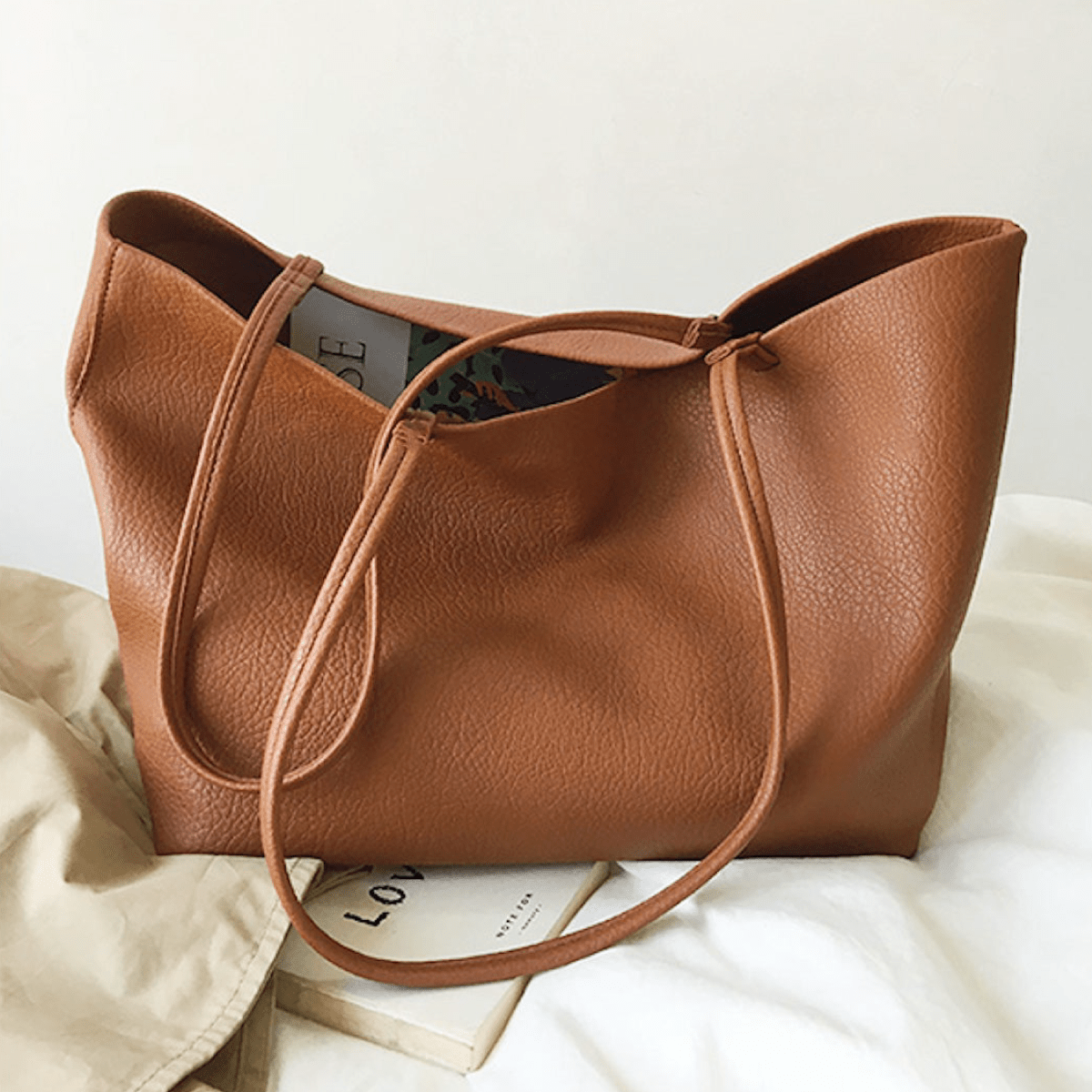 Stylish women's handbag with plenty of storage space
