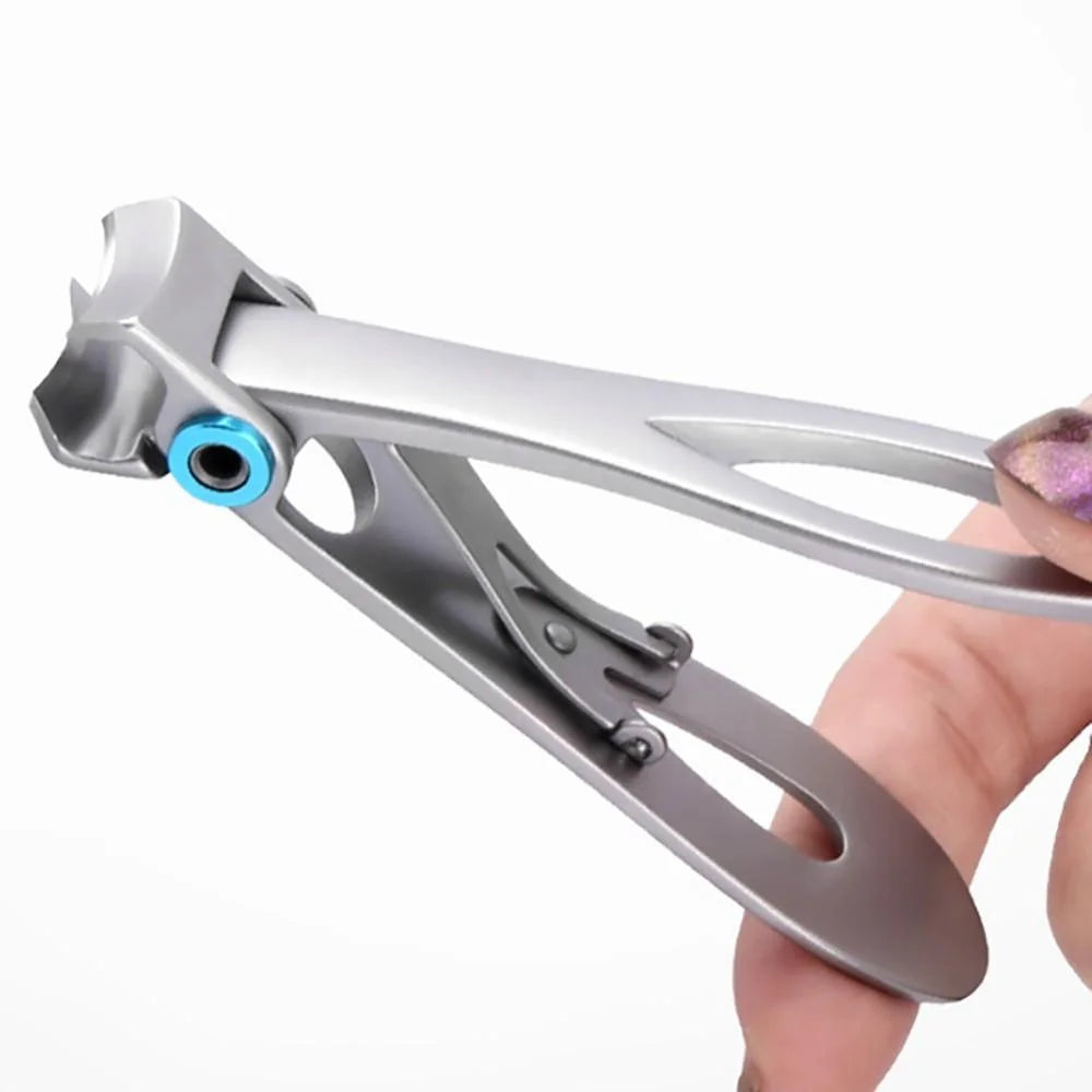 Precise nail clippers for strong nails