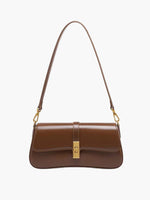 Stylish shoulder bag with practical design