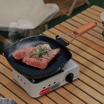 Faltbare Gusseisen-Grillpfanne mit Holzgriff für leckere Grillgerichte