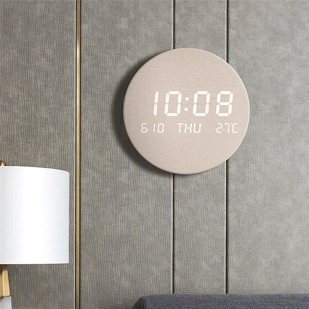 Moderne Digitaluhr für die Wand – Clara
