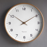 Elegante Wanduhr aus Holz mit geräuschlosem Mechanismus
