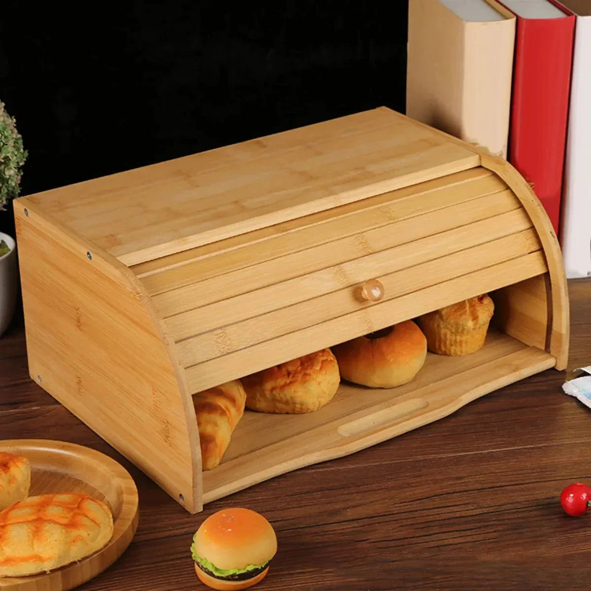 Stylish Wooden Bread Box with Roll-Top - Freshness for Your Kitchen