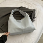 Stylish tote bag with generous storage and organizer pouch
