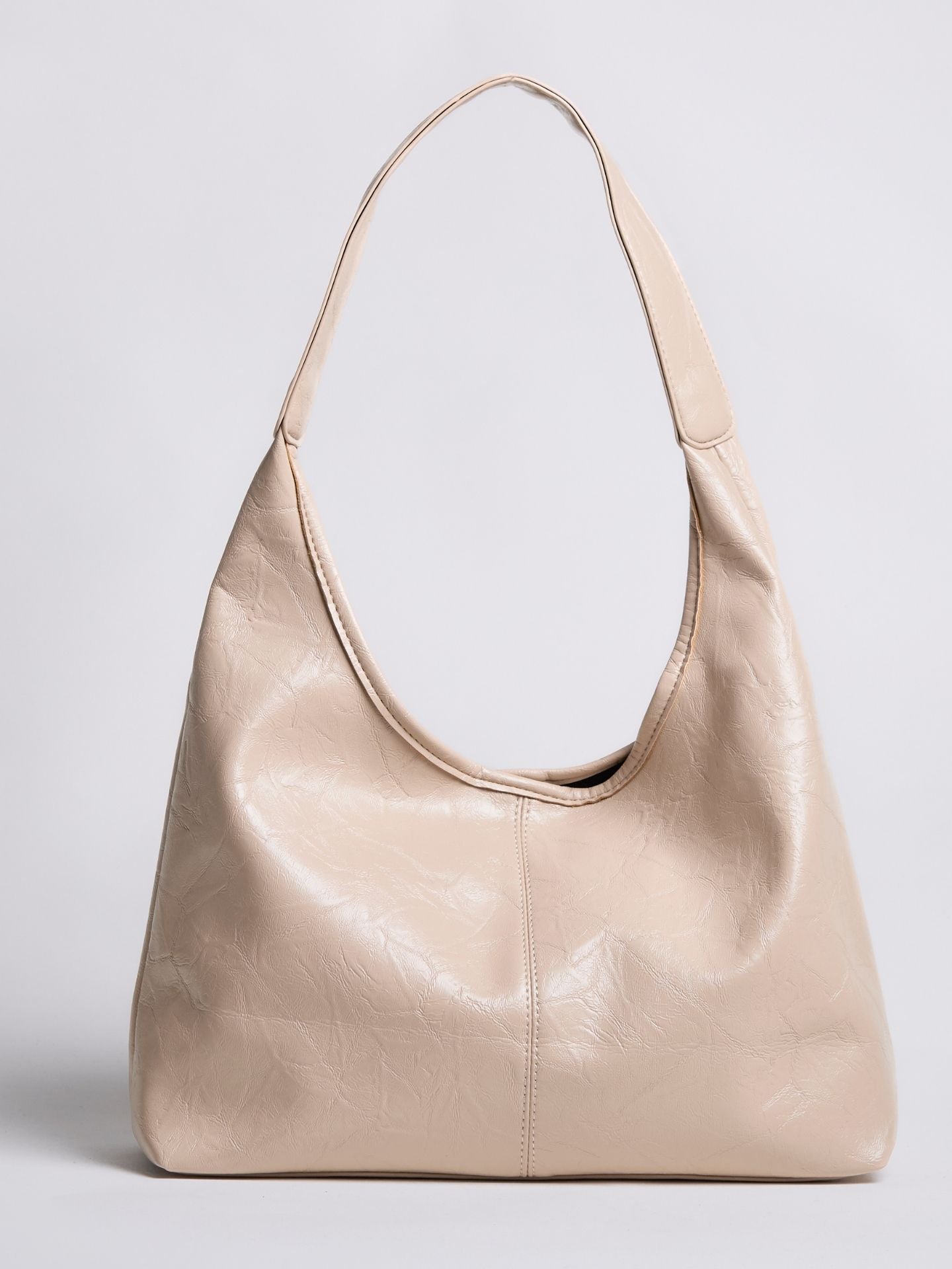 Stylish tote bag with generous storage and organizer pouch