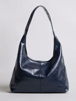 Stylish tote bag with generous storage and organizer pouch