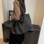 Elegant Shoulder Bag for Your Everyday and More