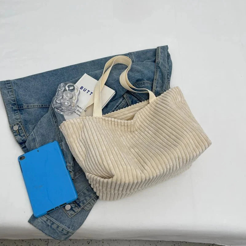 Elegant Shoulder Bag for Your Everyday and More