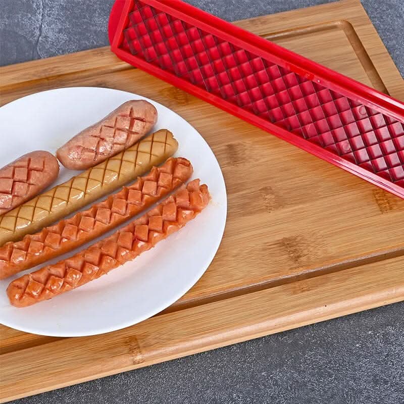 Wurstmeister | Der perfekte Hot Dog Schneider mit Rautenmuster