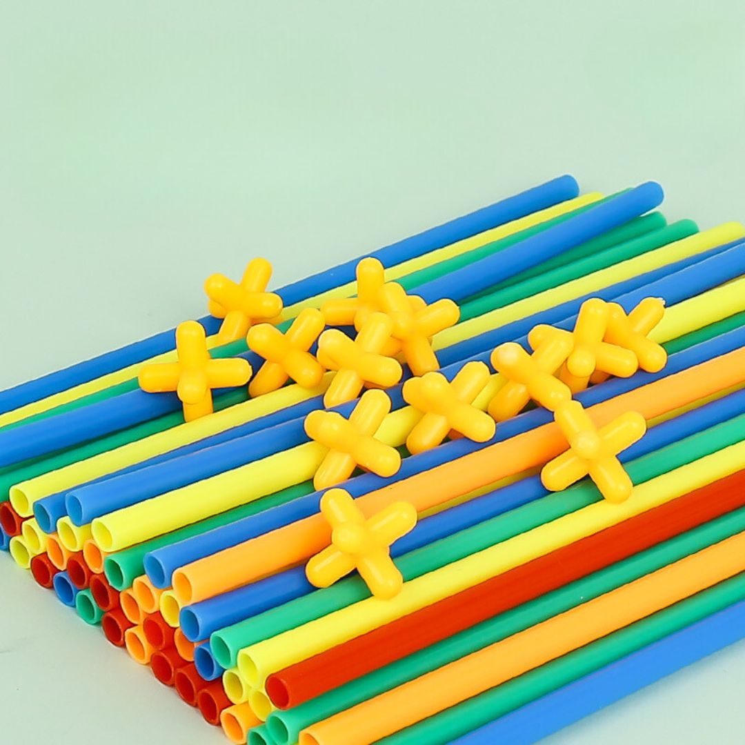 BAUSET mit kreativen Stangen für Kinder zum Spielen und Konstruieren