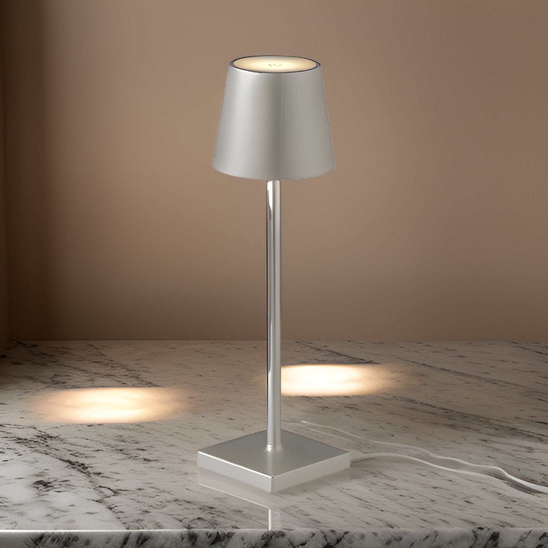Elegante LED Tischlampe für jeden Raum