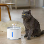 Automatischer Katzenbrunnen mit LED-Beleuchtung und 5 Ersatzfiltern, 2,4L, USB, geräuschlos, Trinkschale für Hunde und Katzen