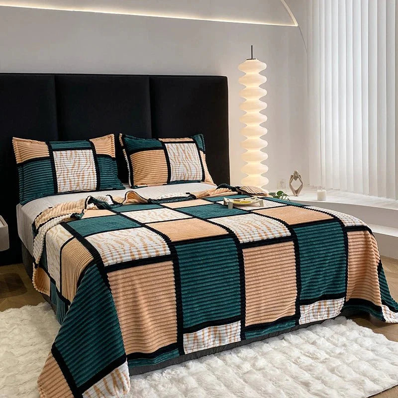 Cozy Throw Blanket - Ideal for Sofa and Bed