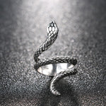 Schlangenring in Silber - Elegantes Schmuckstück