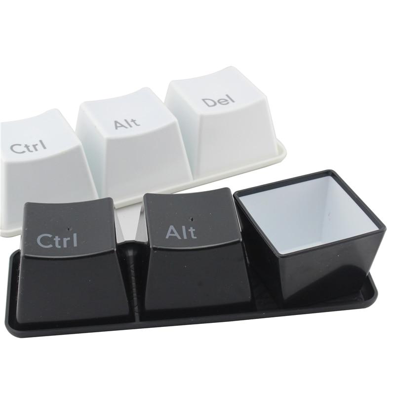 Tassen für Tee und Kaffee mit Ctrl Alt Del Motiv