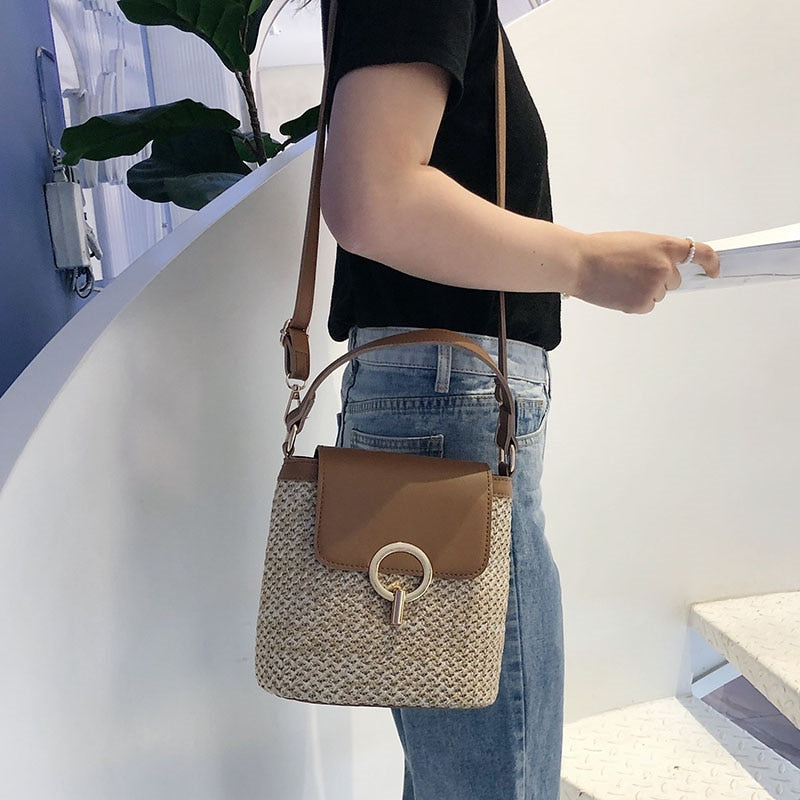 Leichte Sommertasche mit Schulterriemen – Eva Stro Chic Bag