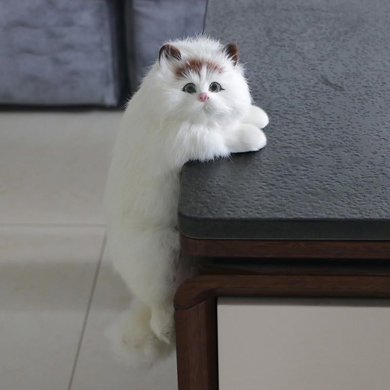 Niedliche Plüsch Katze als Schreibtischfigur – Dekoration fürs Zuhause
