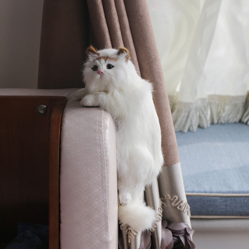 Niedliche Plüsch Katze als Schreibtischfigur – Dekoration fürs Zuhause