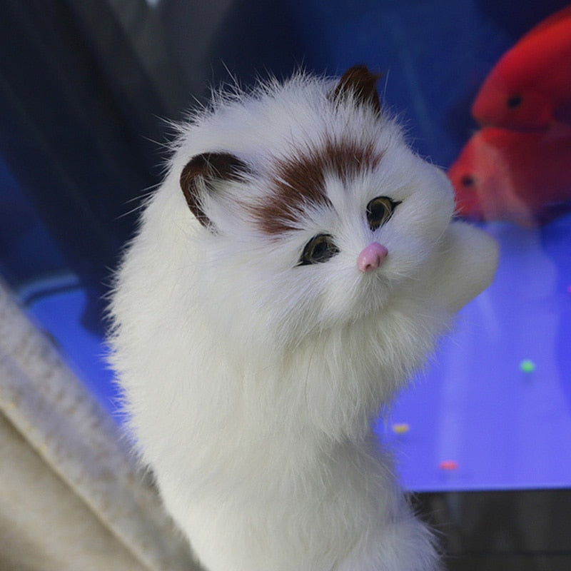 Niedliche Plüsch Katze als Schreibtischfigur – Dekoration fürs Zuhause