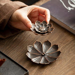 Eleganter Räuchergefäß aus Messing mit Lotus-Design