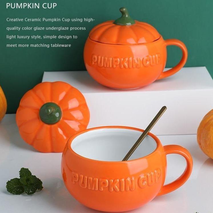 Kreative Keramiktasse in Kürbisform