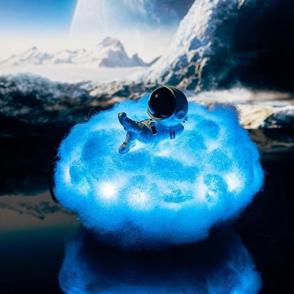 Astronauten-Nachtlicht mit bunten Wolken | NovaLuma