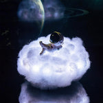 Bunte Wolken-Nachtlampe für Astronauten