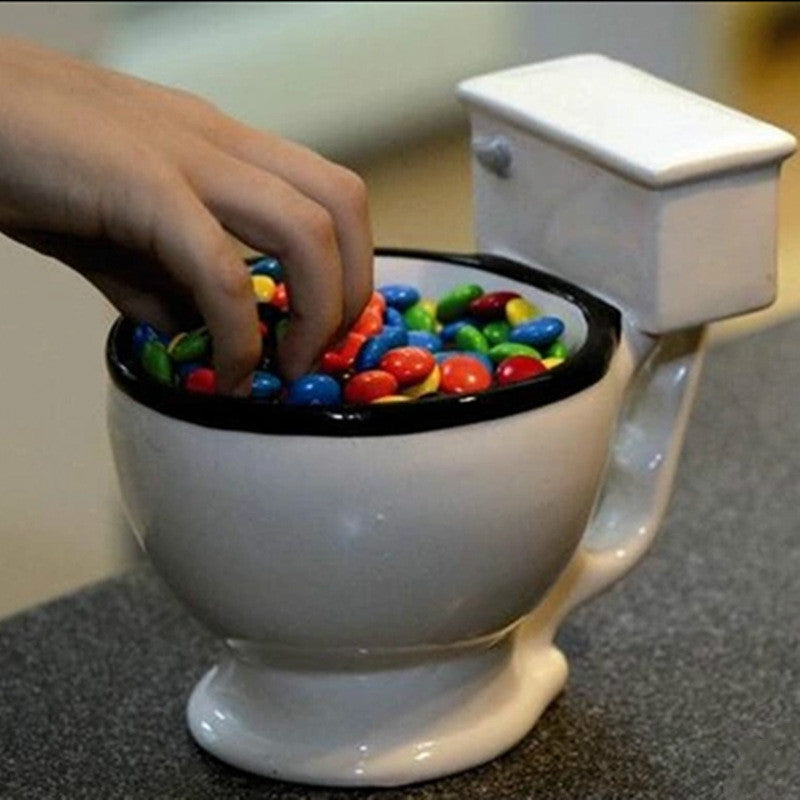 Lustige Keramiktasse im Toilettendesign mit Griff