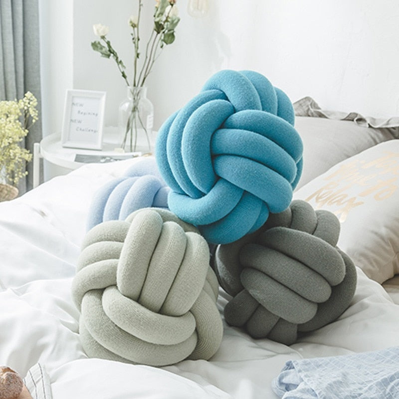 Knot Ball Kissen