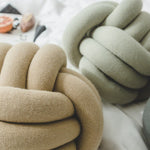 Knot Ball Kissen